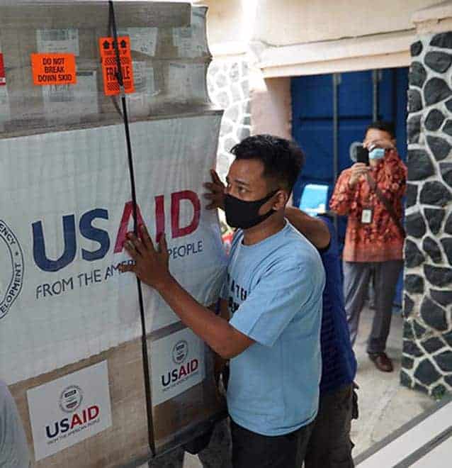 Photo of the delivery of USAID-funded COVID-19 relief supplies